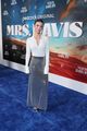 betty gilpin jake mcdorman mrs davis premiere in la 03