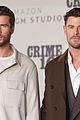 chris hemsworth gets support from brother liam and parents at crime 101 la premiere 03