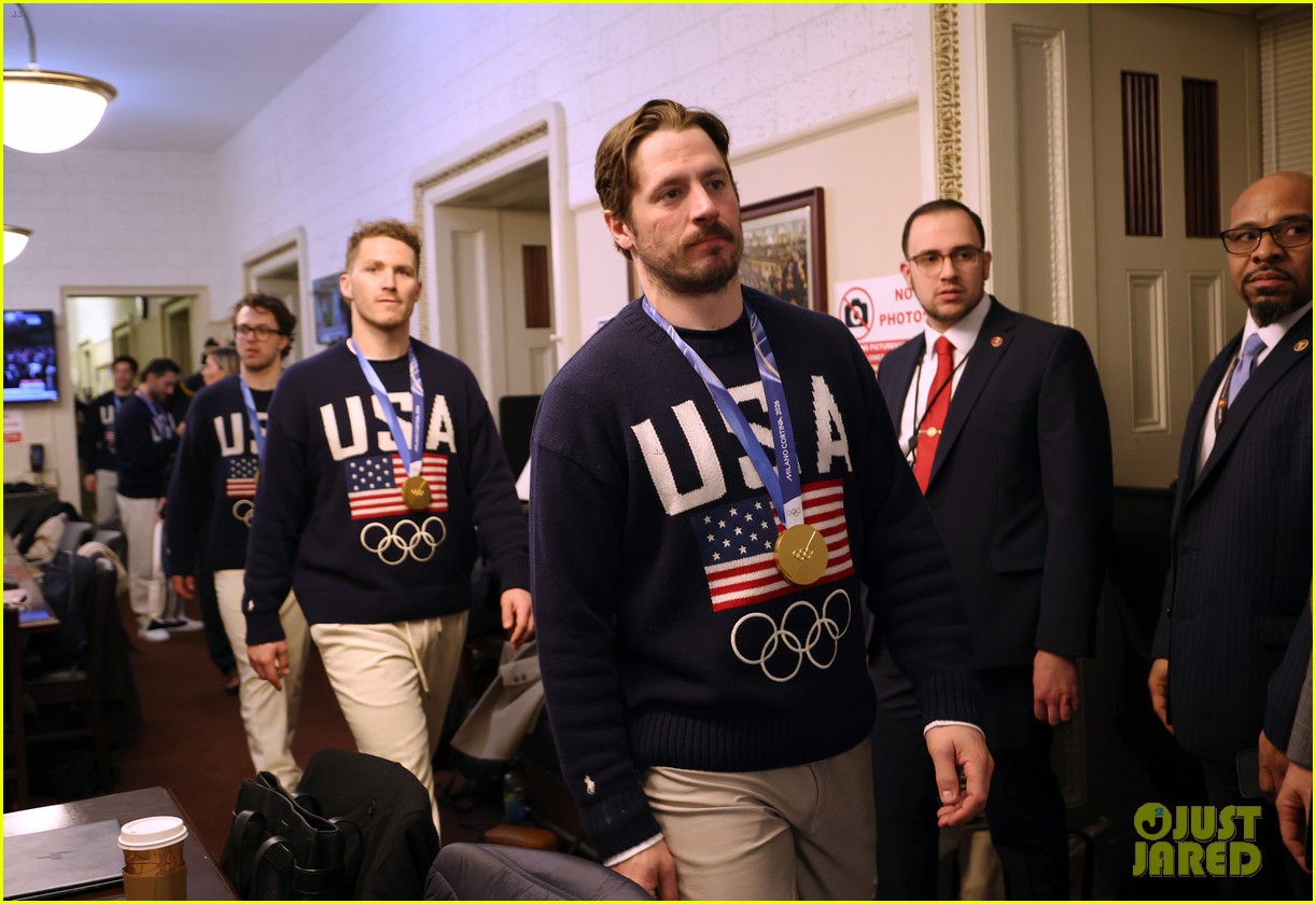 donald trump praises us mens hockey team at state of the union 055285833