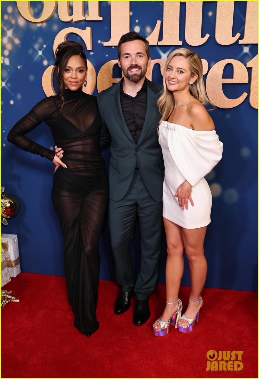 lindsay lohan kristin chenoweth our little secret premiere in nyc 025099470