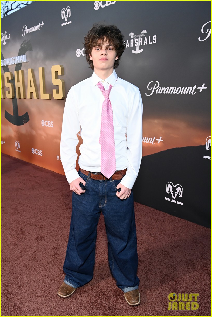 luke grimes arielle kebbel more attend marshals premiere 275285915