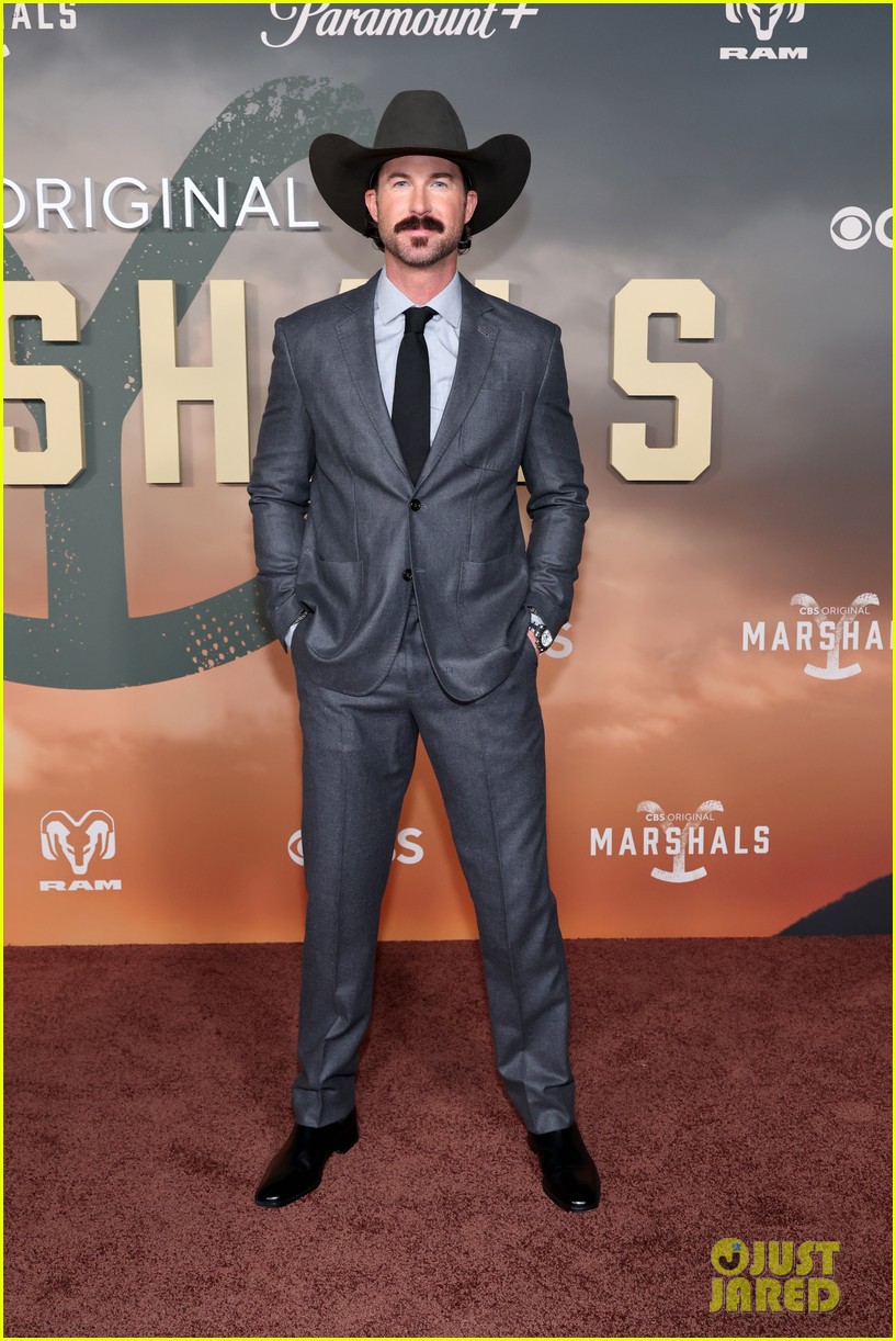 luke grimes arielle kebbel more attend marshals premiere 085285896