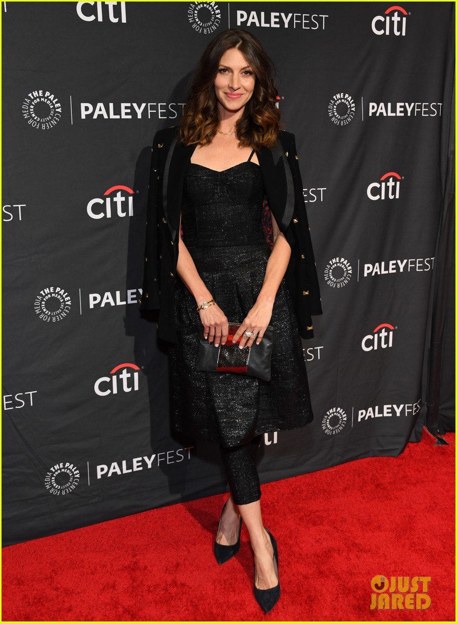 yellowstone cast skips paleyfest fans mad 054916584